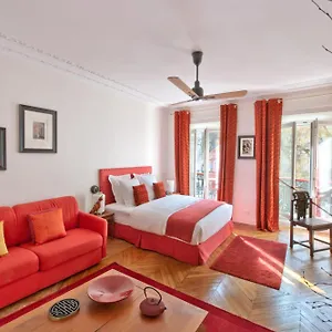 Bed & Breakfast My For You Luxury, Parijs